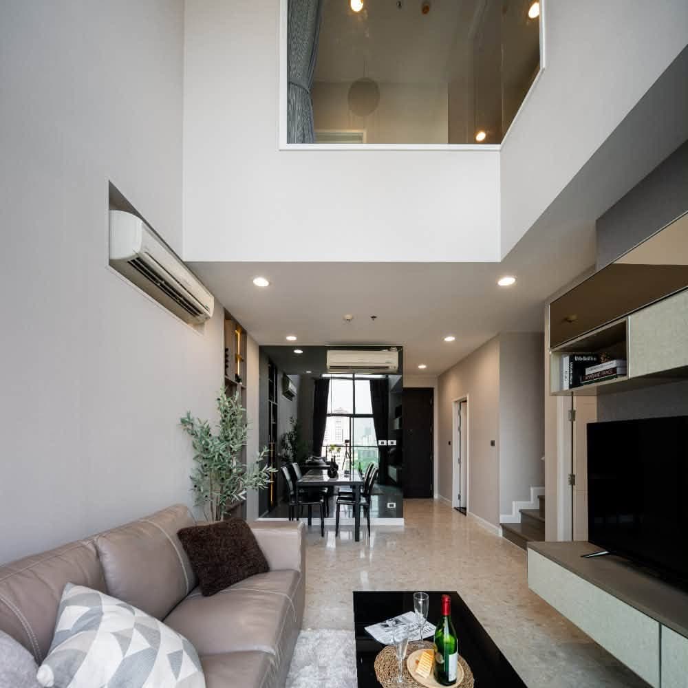 The Crest Sukhumvit 34 · ပိုင်ရှင်တိုက်ရိုက် ၁၂–၁၃ လွှာ Duplex ၉၈.၀၅ စတုရန်းမီတာ ၂ အိပ်ခန်း ၂ ရေချိုးခန်း၊ ပရိဘောဂစုံ၊ ကားရပ်ရန် ၂ နေရာ၊ BTS ထောင်းလော် ၂၀၀ မီတာ Agent ကြိုဆို