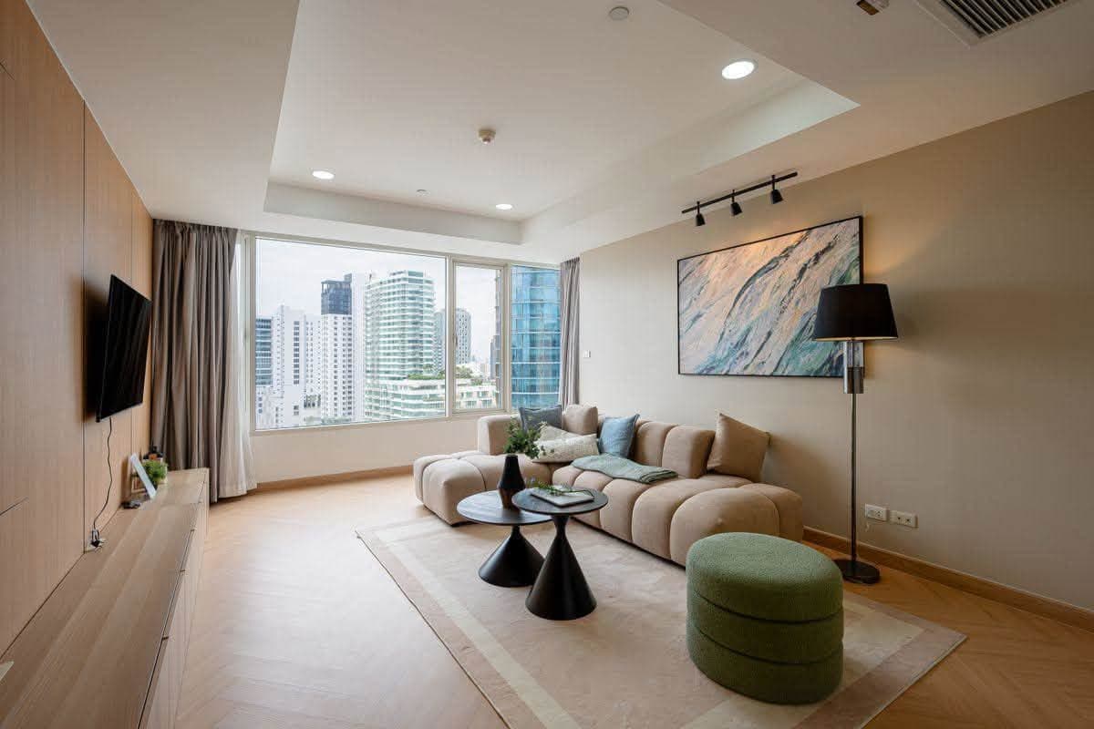 Hampton Thonglor 10