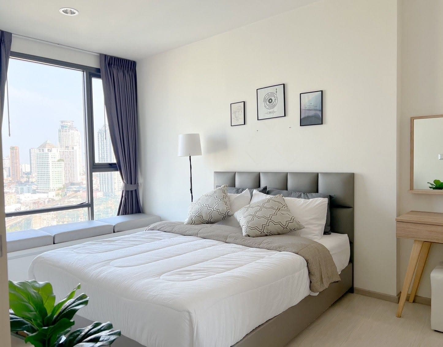 RHYTHM Sukhumvit 42 · RHYTHM Sukhumvit 42 one-bedroom, one-bathroom home, 45 sqm on floor 18 with an attrac...