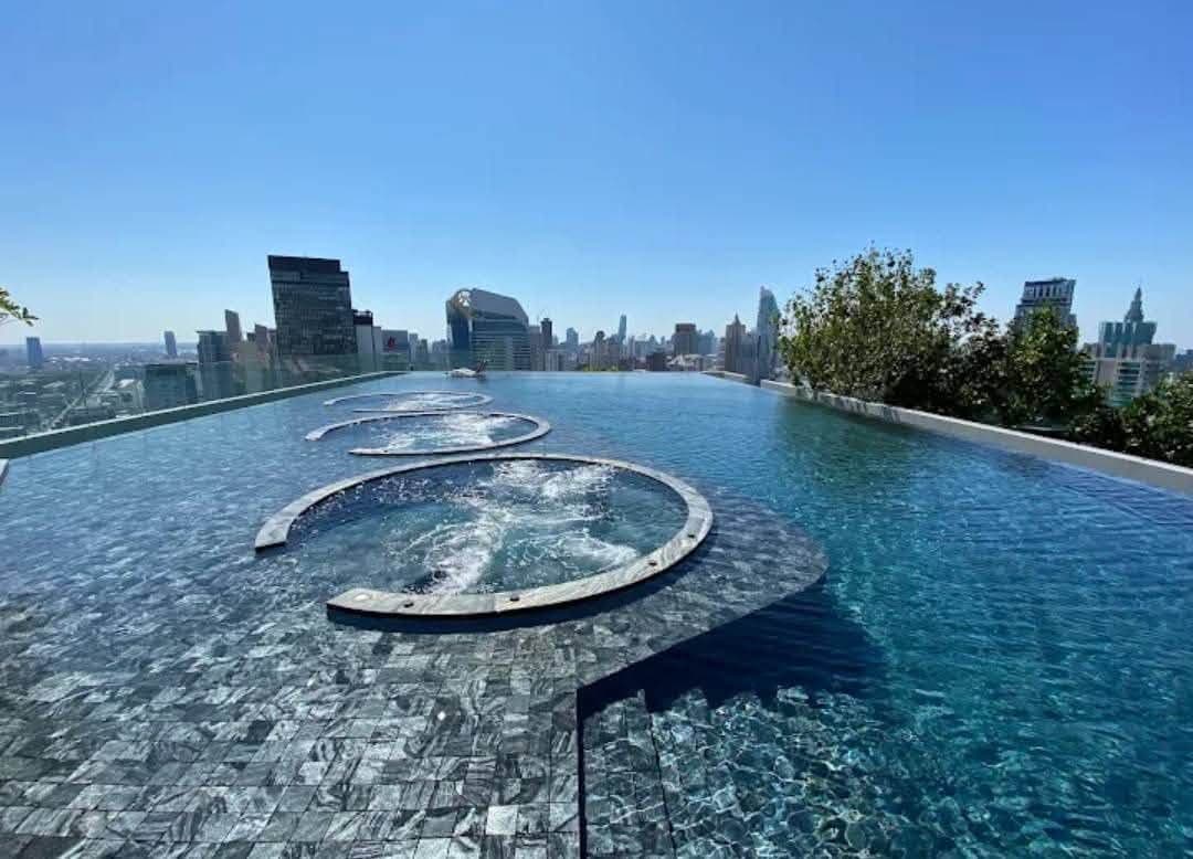 Life One Wireless · Owner-posted Life One Wireless home, ready to move in and explicitly welcoming agents. One-bedroom, 35 sqm on floor 17; rent THB 24,000/month, one-year lease and two-month deposit. Terms are negotiable and agents may market the listing.