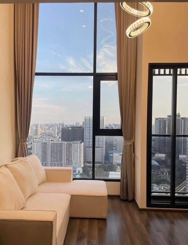 Baan Sukhothai Ramkhamhaeng · Owner-posted Baan Sukhothai Ramkhamhaeng rental explicitly welcoming agents. Renovated 62 sqm two-to-three-bedroom, one-bathroom home on floor 2 with new built-in kitchen, full furnishings, pet-friendly policy and THB 15,000/month rent.