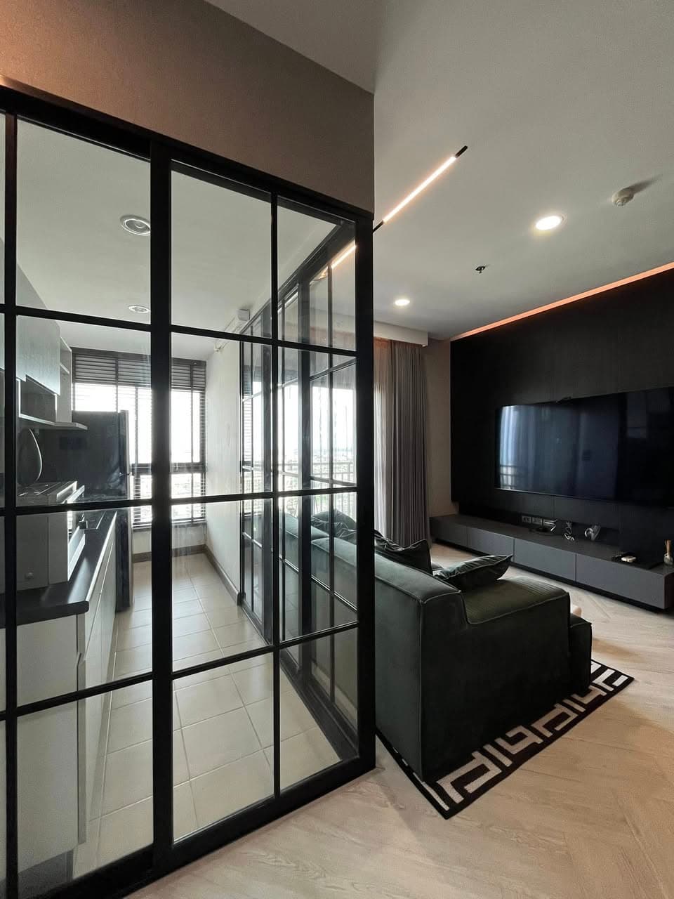 Supalai Loft Talat Phlu Station · ระบุห้อง Presidential Suite 2 ห้องนอน 2 ห้องน้ำ ขนาด 69.8 ตร.ม. ชั้น 34 ซึ่งเป็นชั้นพ...