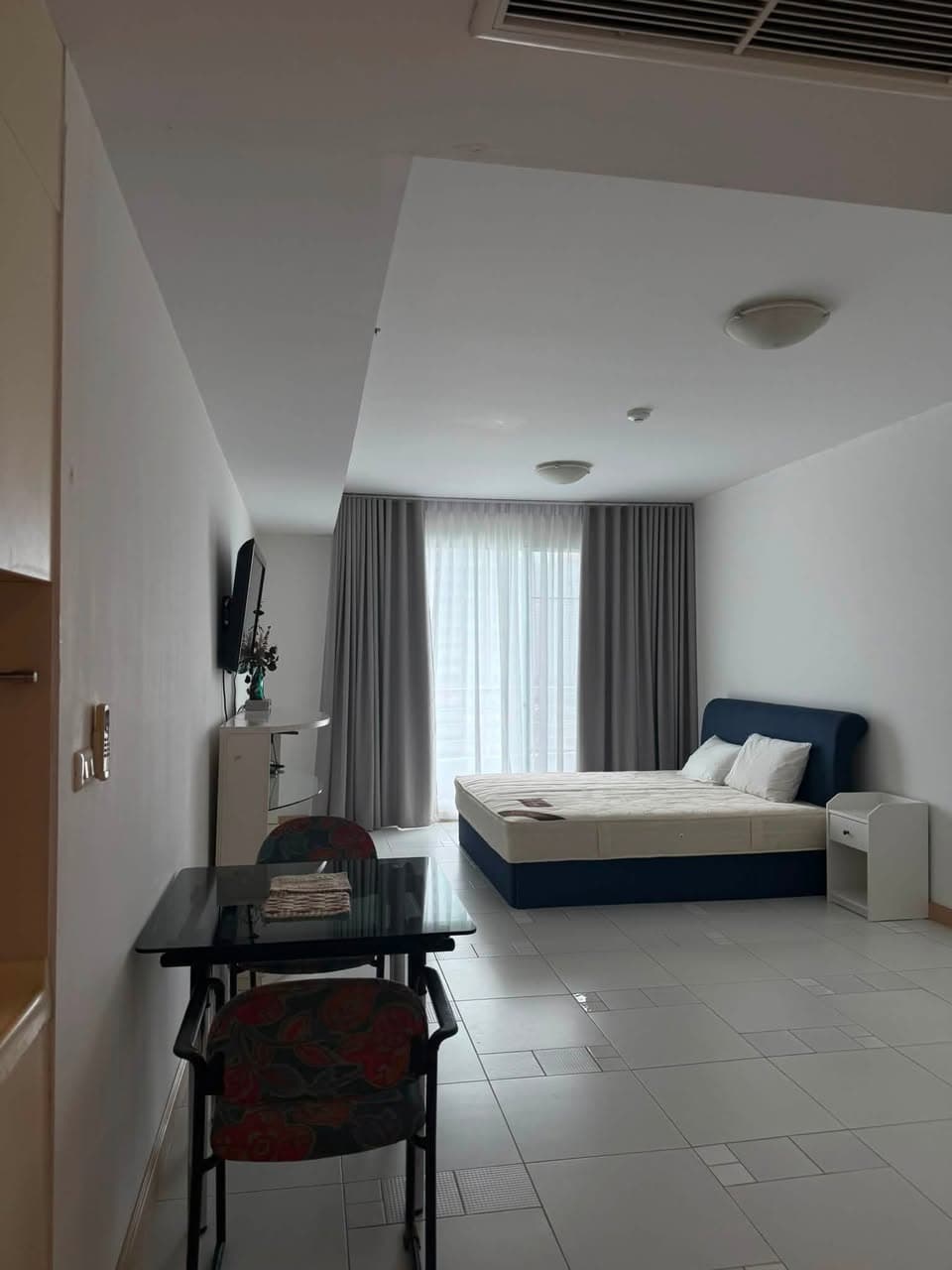 Supalai Oriental Sukhumvit 39 · เจ้าของโพสต์และยินดีรับ Agent คอนโด Supalai Oriental 39 ขนาด 72 ตร.ม. 2 ห้องนอน 2 ห้องน้ำ ชั้น 9 เครื่องใช้ไฟฟ้าครบ มีโต๊ะทำงานทุกห้อง พร้อมเข้าอยู่ ทำเลสุขุมวิท 39 ใกล้ BTS พร้อมพงษ์