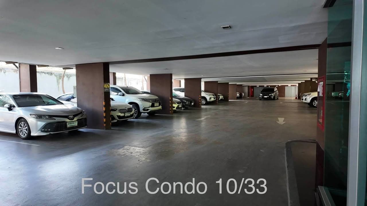 Focus Ploenchit · 3階47.48㎡の1ベッドルーム・1バス、駐車場1台、プールとジム付き。ベンジャキティ公園まで徒歩約12分、月額26,000バーツ - รูปที่ 1