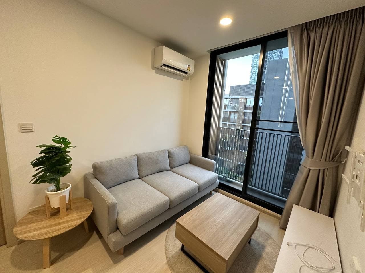 Noble Ambience Sukhumvit 42 · A동 7층 38.2㎡ 1베드룸 1욕실, BTS 에까마이 약 300m, 풀옵션. 월 25,000바트 또는 매매 650만 바트 - รูปที่ 1